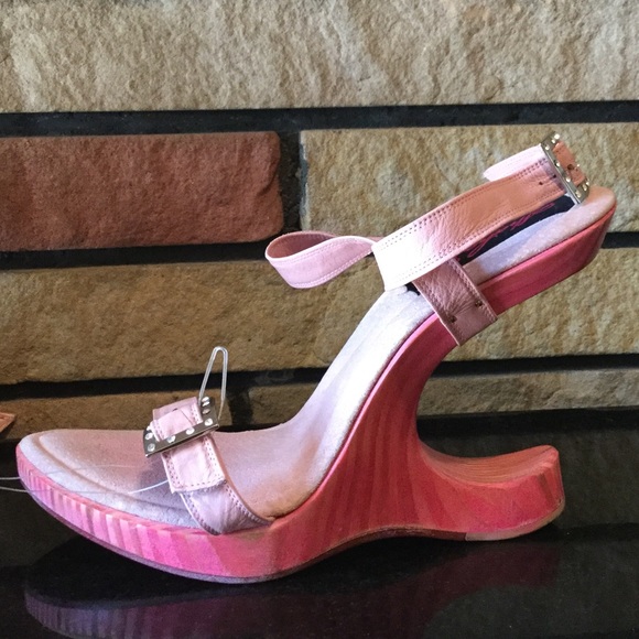 Shahe G. Shoes - New Shahe G. Zelda Pink Leather Wood Heels